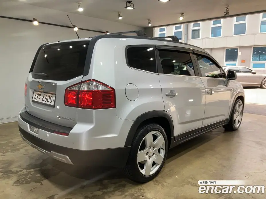 Chevrolet Orlando 2011 2.0 автомат (гидро), фото 3
