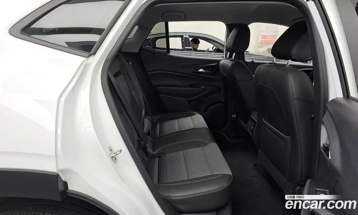 Chevrolet Trax 2023 1.2 автомат (гидро), фото 12