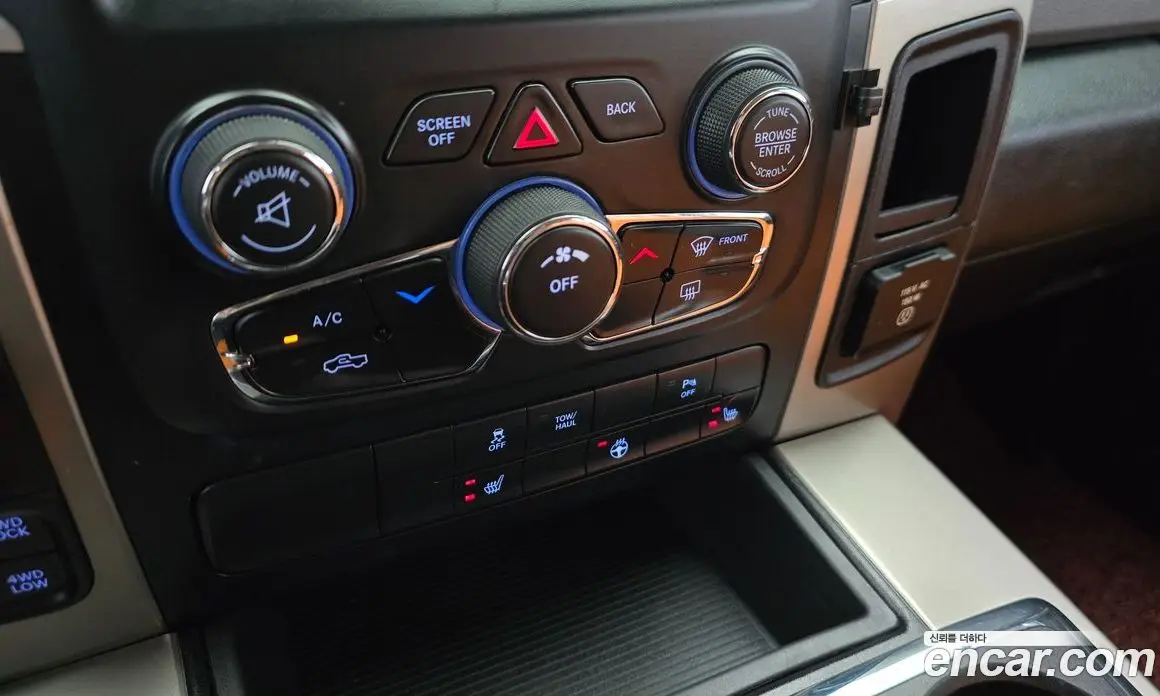 Dodge Ram Pick Up 2013 5.7 автомат (гидро), фото 17 Dodge Ram Pick Up 2013 5.7 автомат (гидро), фото 17