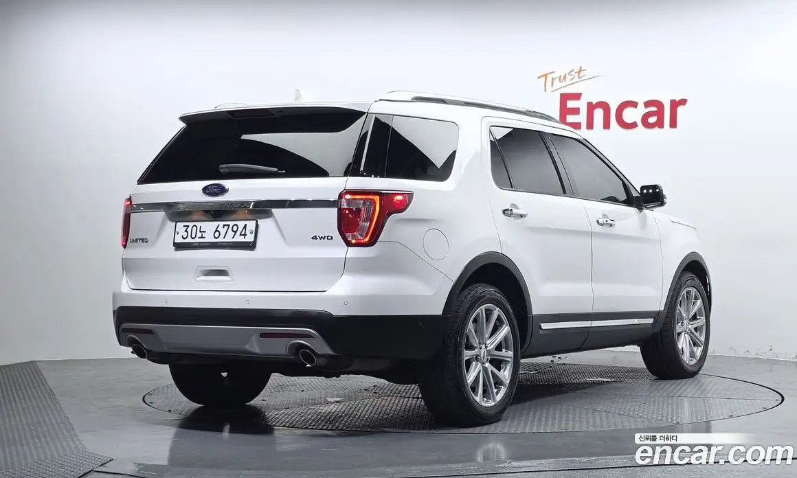 Ford Explorer 2016 3.5 автомат (гидро), фото 2 Ford Explorer 2016 3.5 автомат (гидро), фото 2