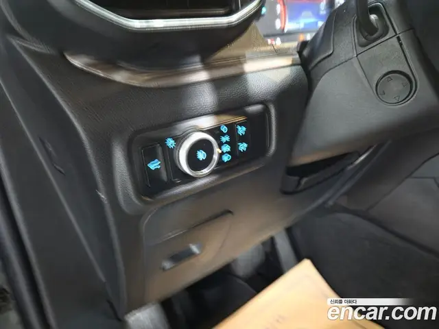 Ford Explorer 2023 2.3 автомат (гидро), миниатюра 12