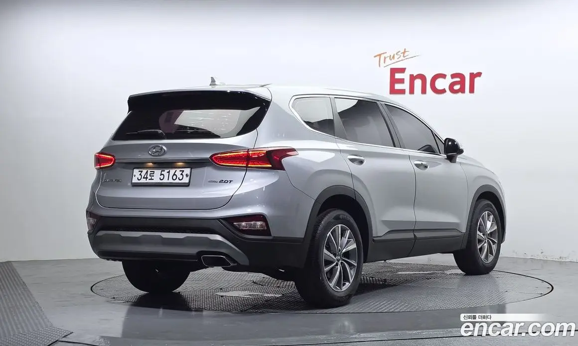 Hyundai Santa Fe 2018 2.0 автомат (гидро), фото 2 Hyundai Santa Fe 2018 2.0 автомат (гидро), фото 2