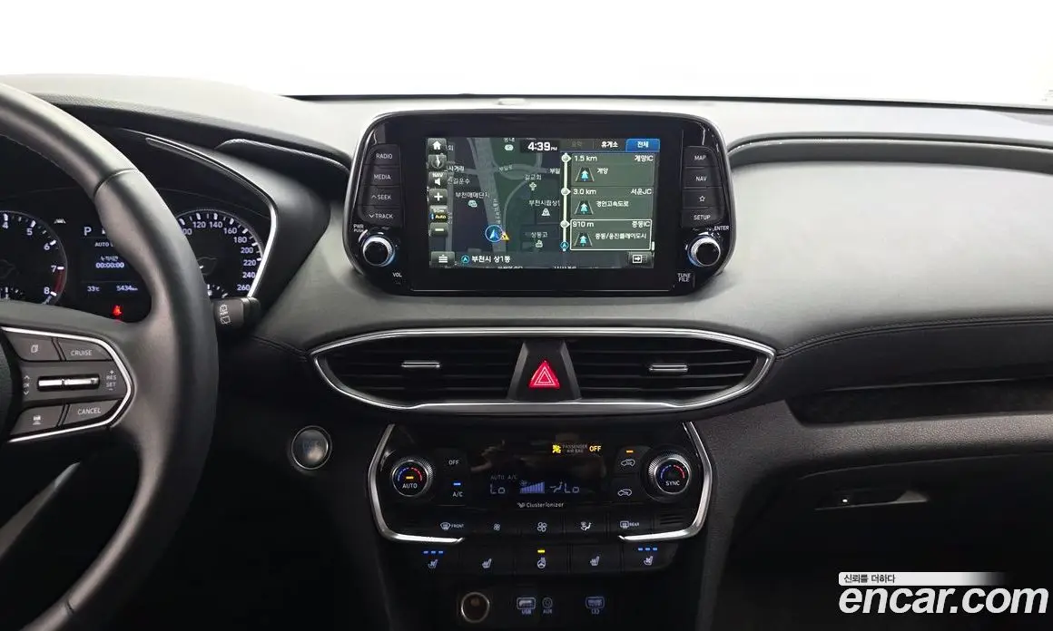 Hyundai Santa Fe 2018 2.0 автомат (гидро), фото 14 Hyundai Santa Fe 2018 2.0 автомат (гидро), фото 14