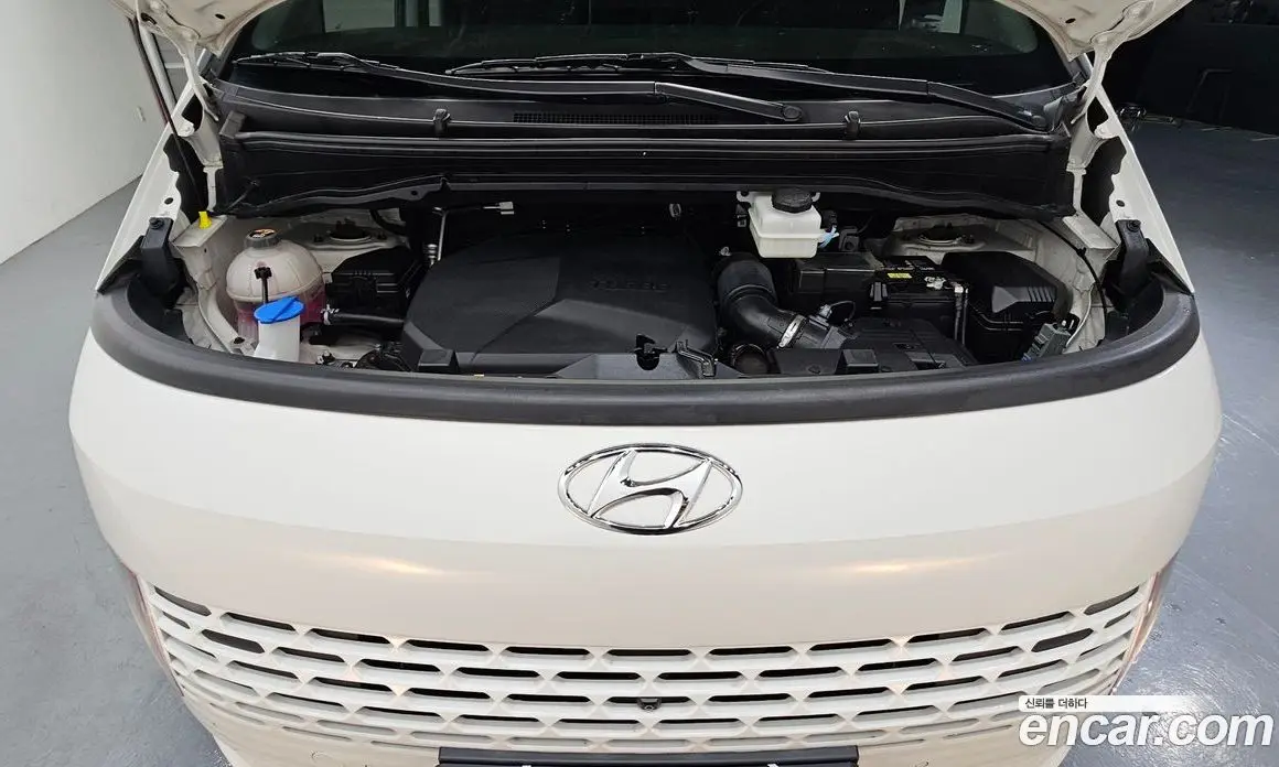Hyundai Staria 2024 2.2 автомат (гидро), фото 6