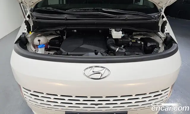 Hyundai Staria 2024 2.2 автомат (гидро), миниатюра 6