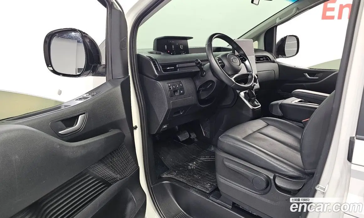 Hyundai Staria 2024 2.2 автомат (гидро), фото 10