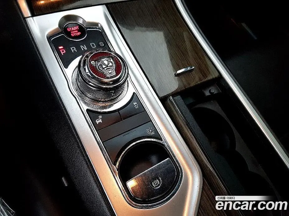 Jaguar XF 2014 2.2 автомат (гидро), фото 13