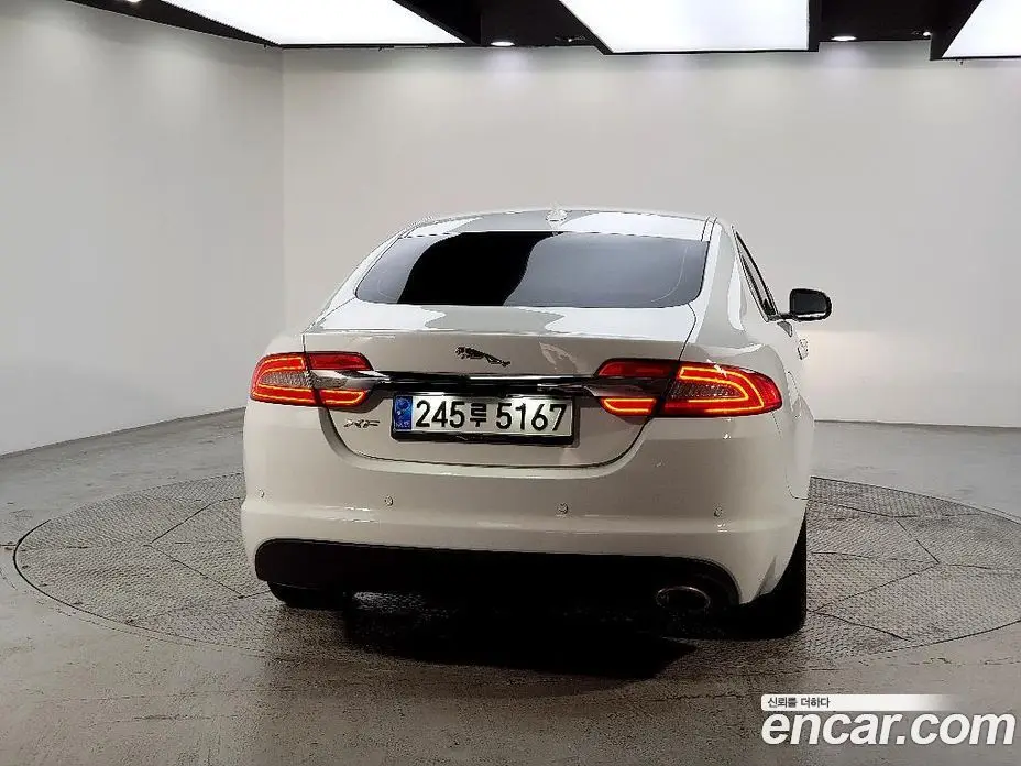 Jaguar XF 2014 2.2 автомат (гидро), фото 3