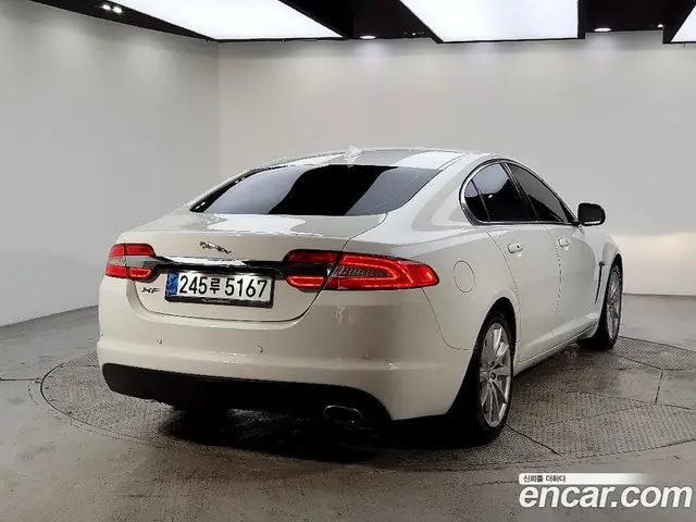 Jaguar XF 2014 2.2 автомат (гидро), миниатюра 4