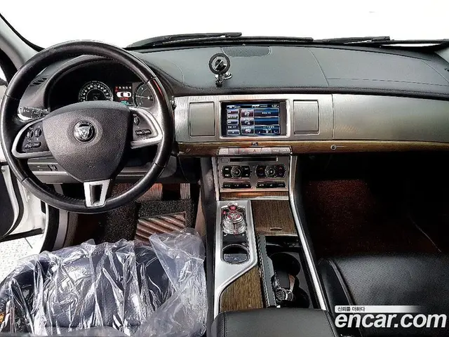 Jaguar XF 2014 2.2 автомат (гидро), миниатюра 5