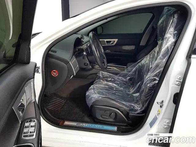 Jaguar XF 2014 2.2 автомат (гидро), миниатюра 8