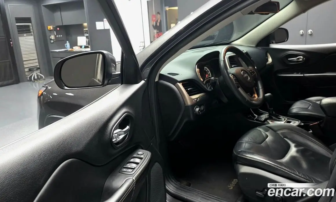 Jeep Cherokee 2014 3.2 автомат (гидро), фото 10 Jeep Cherokee 2014 3.2 автомат (гидро), фото 10