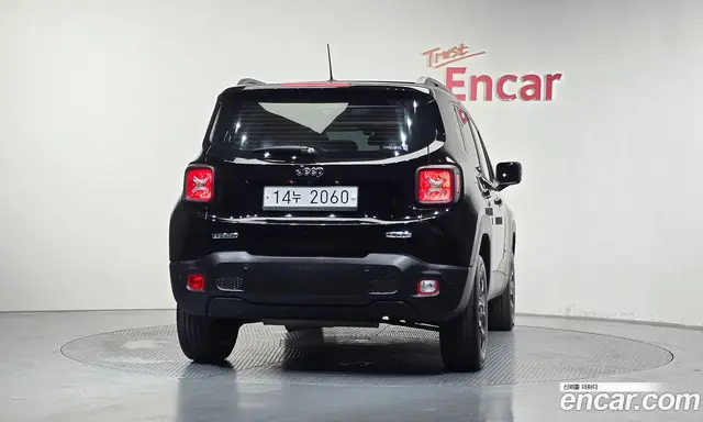 Jeep Renegade 2016 2.0 автомат (гидро), миниатюра 4
