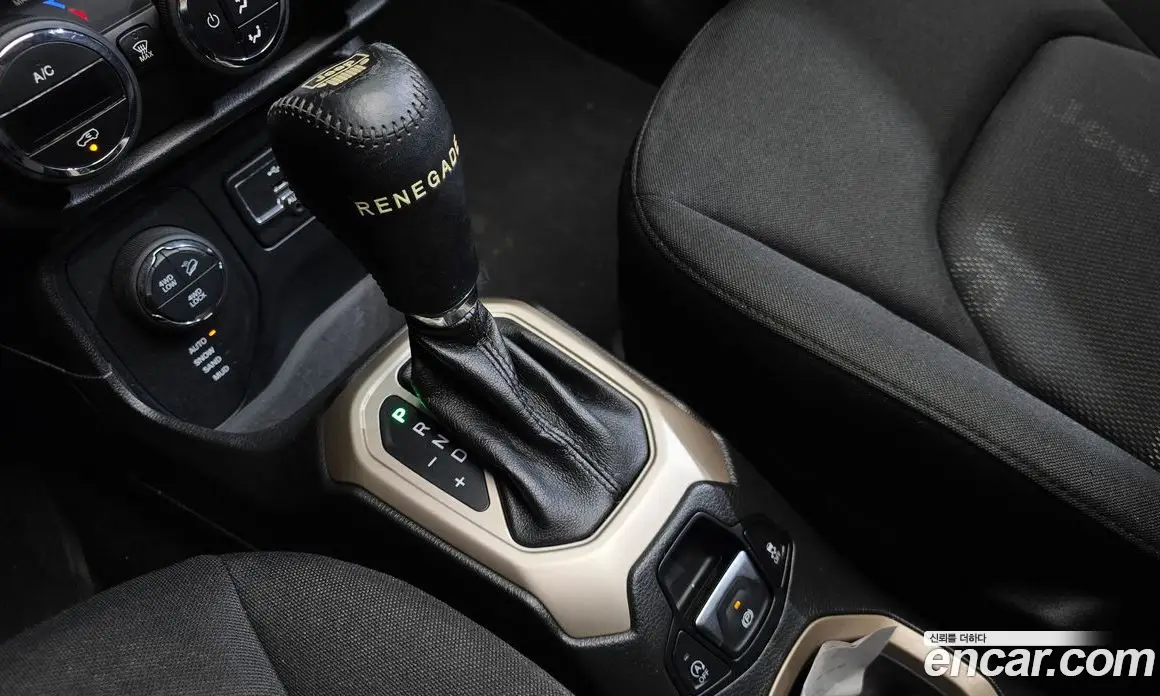 Jeep Renegade 2016 2.0 автомат (гидро), фото 9