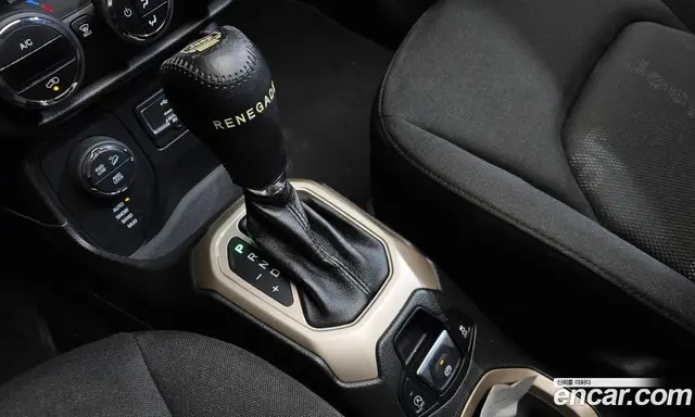 Jeep Renegade 2016 2.0 автомат (гидро), миниатюра 9