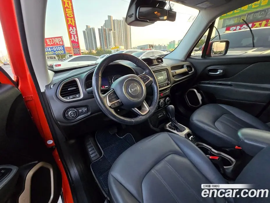 Jeep Renegade 2017 2.4 автомат (гидро), фото 8 Jeep Renegade 2017 2.4 автомат (гидро), фото 8