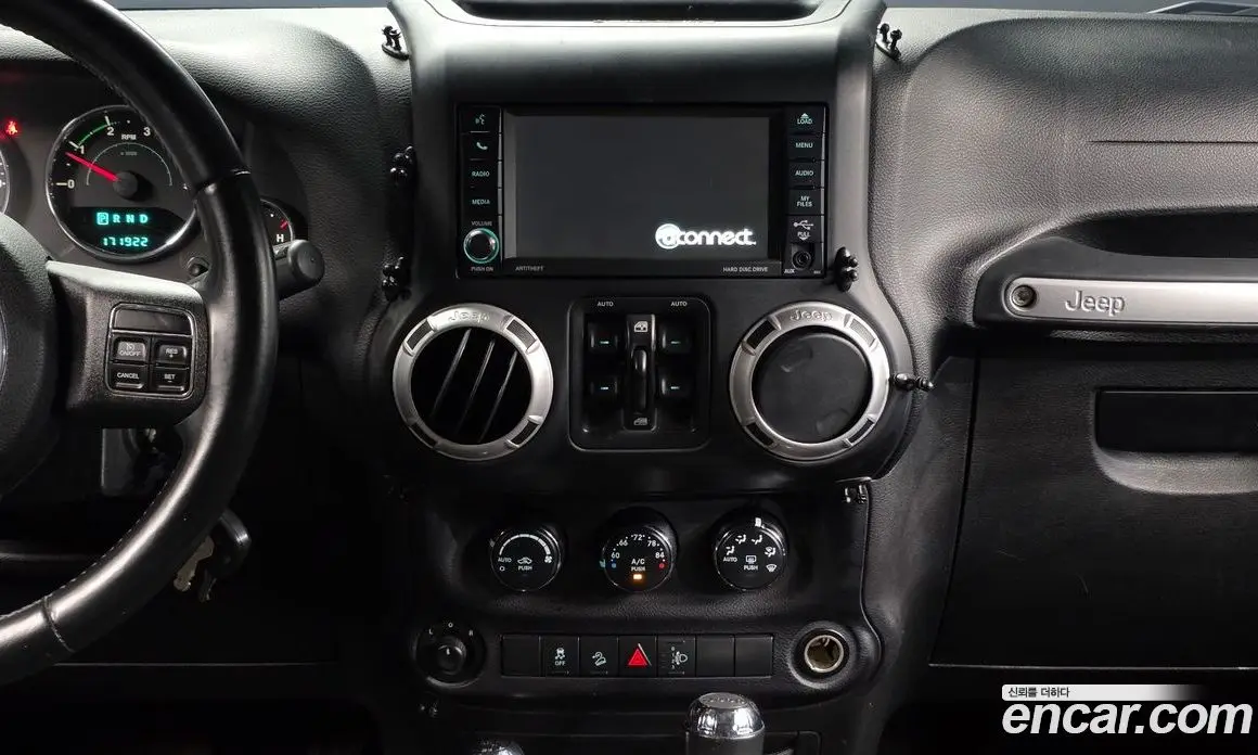 Jeep Wrangler 2014 2.8 автомат (гидро), фото 13 Jeep Wrangler 2014 2.8 автомат (гидро), фото 13