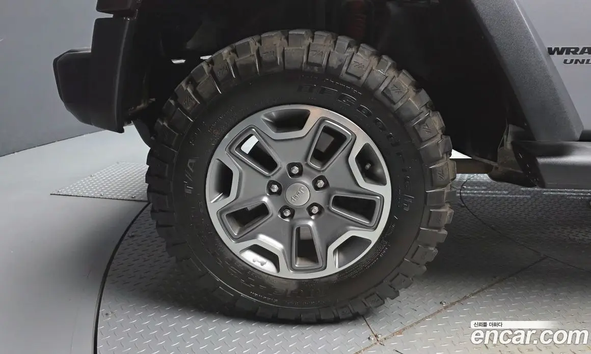 Jeep Wrangler 2014 2.8 автомат (гидро), фото 5 Jeep Wrangler 2014 2.8 автомат (гидро), фото 5