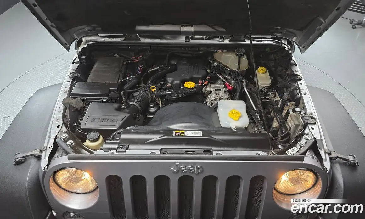 Jeep Wrangler 2014 2.8 автомат (гидро), фото 6 Jeep Wrangler 2014 2.8 автомат (гидро), фото 6