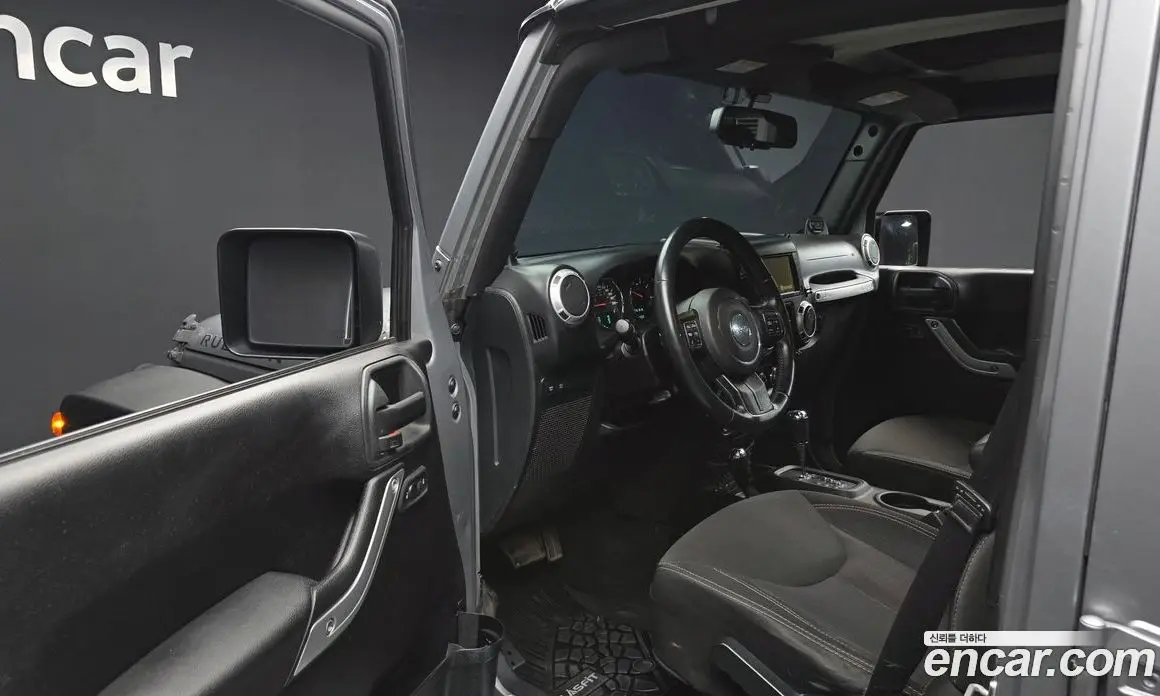 Jeep Wrangler 2014 2.8 автомат (гидро), фото 10 Jeep Wrangler 2014 2.8 автомат (гидро), фото 10