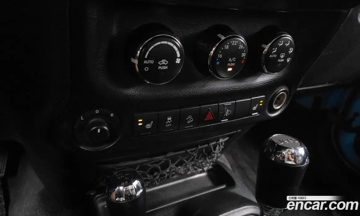 Jeep Wrangler 2017 3.6 автомат (гидро), фото 16 Jeep Wrangler 2017 3.6 автомат (гидро), фото 16