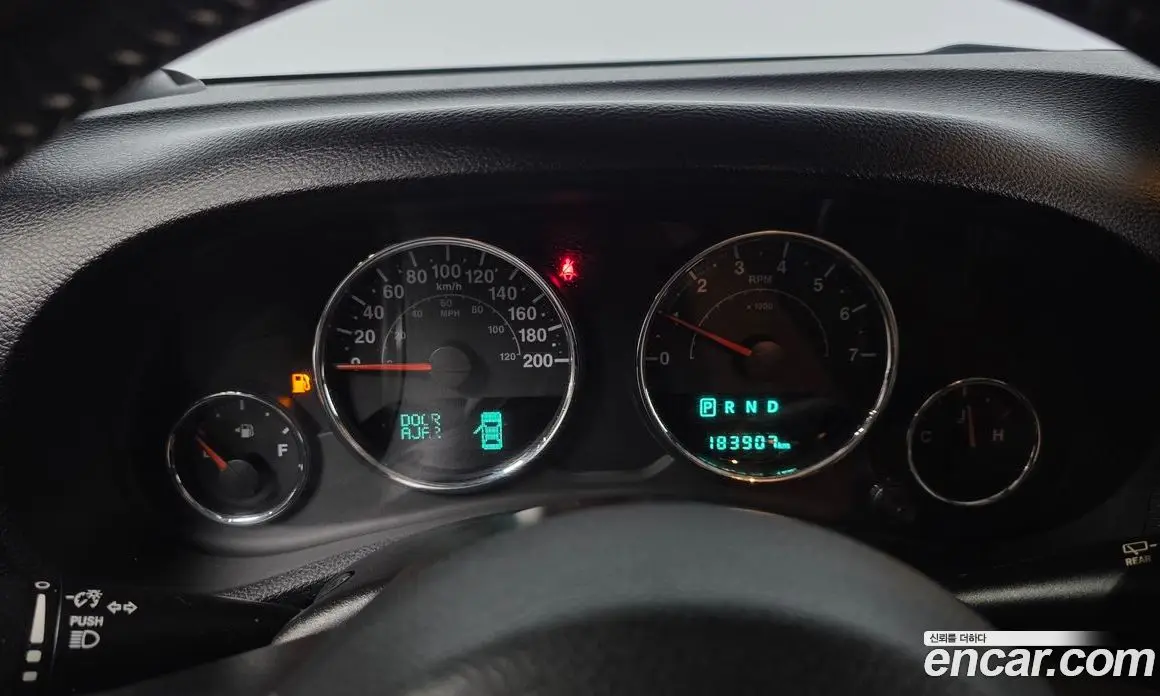 Jeep Wrangler 2017 3.6 автомат (гидро), фото 8 Jeep Wrangler 2017 3.6 автомат (гидро), фото 8