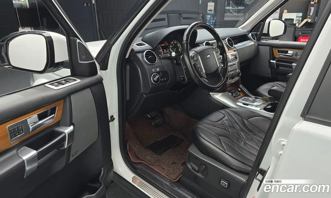 Land Rover Discovery 2014 3.0 автомат (гидро), фото 10 Land Rover Discovery 2014 3.0 автомат (гидро), фото 10