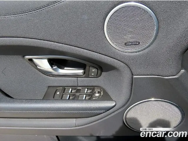 Land Rover Range Rover Evoque 2016 2.0 автомат (гидро), миниатюра 11