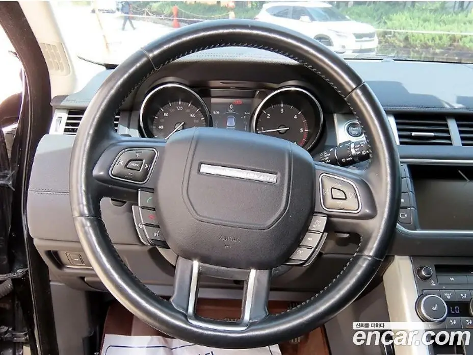 Land Rover Range Rover Evoque 2016 2.0 автомат (гидро), фото 8