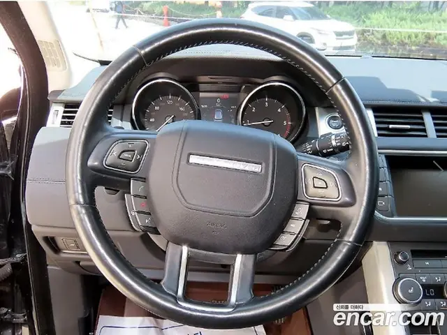 Land Rover Range Rover Evoque 2016 2.0 автомат (гидро), миниатюра 8
