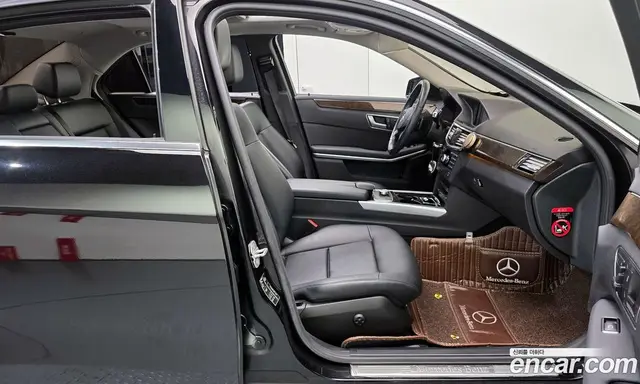 Mercedes-Benz E-Class 2013 1.8 автомат (гидро), миниатюра 12