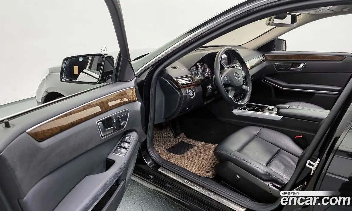 Mercedes-Benz E-Class 2013 1.8 автомат (гидро), фото 10 Mercedes-Benz E-Class 2013 1.8 автомат (гидро), фото 10