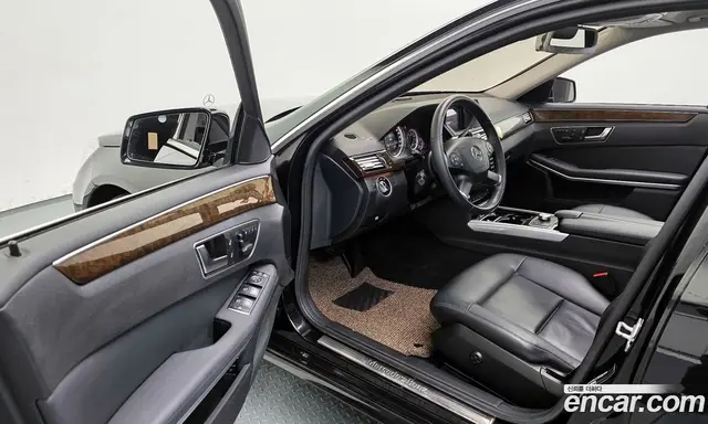Mercedes-Benz E-Class 2013 1.8 автомат (гидро), миниатюра 10 Mercedes-Benz E-Class 2013 1.8 автомат (гидро), миниатюра 10