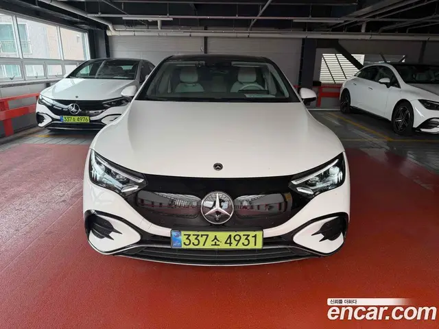 Mercedes-Benz EQE 2024 0.3 автомат (гидро), миниатюра 2