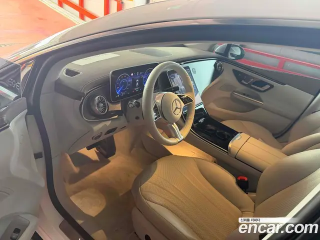 Mercedes-Benz EQE 2024 0.3 автомат (гидро), миниатюра 4