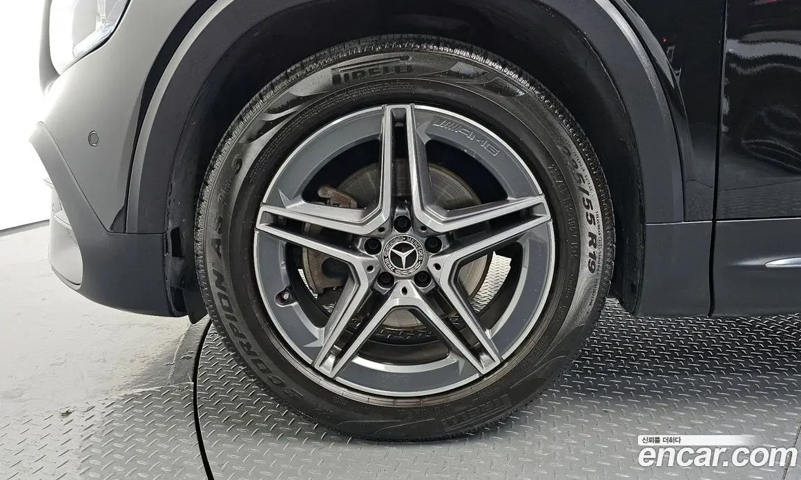 Mercedes-Benz GLB-Class 2021 2.0 автомат (гидро), фото 5