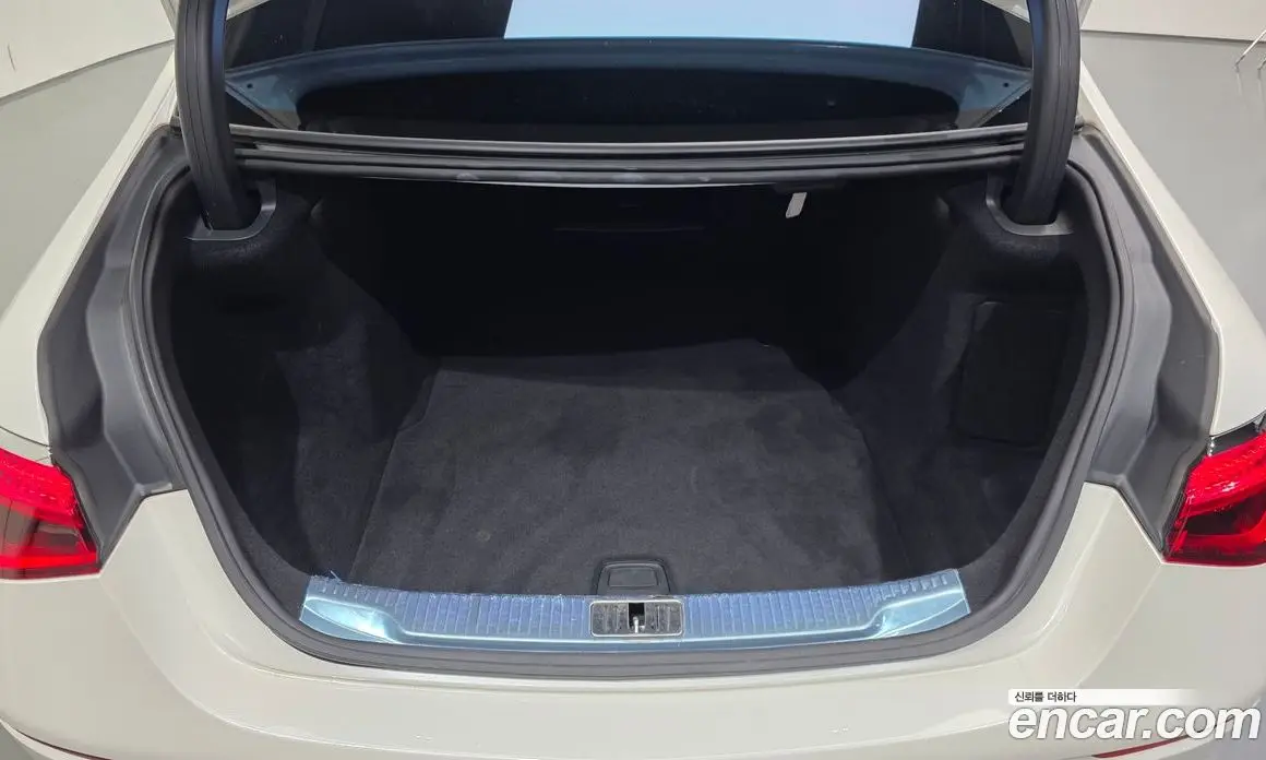 Mercedes-Benz S-Class 2022 3.0 автомат (гидро), фото 20 Mercedes-Benz S-Class 2022 3.0 автомат (гидро), фото 20