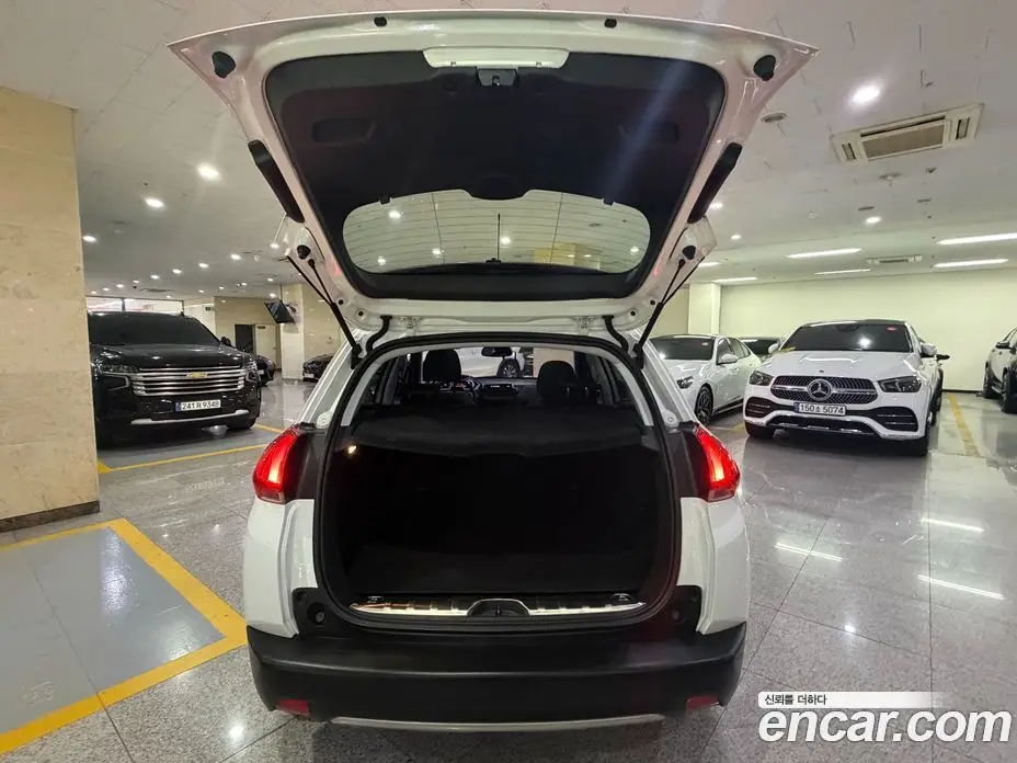 Peugeot 2008 2017 1.6 автомат (гидро), фото 19 Peugeot 2008 2017 1.6 автомат (гидро), фото 19