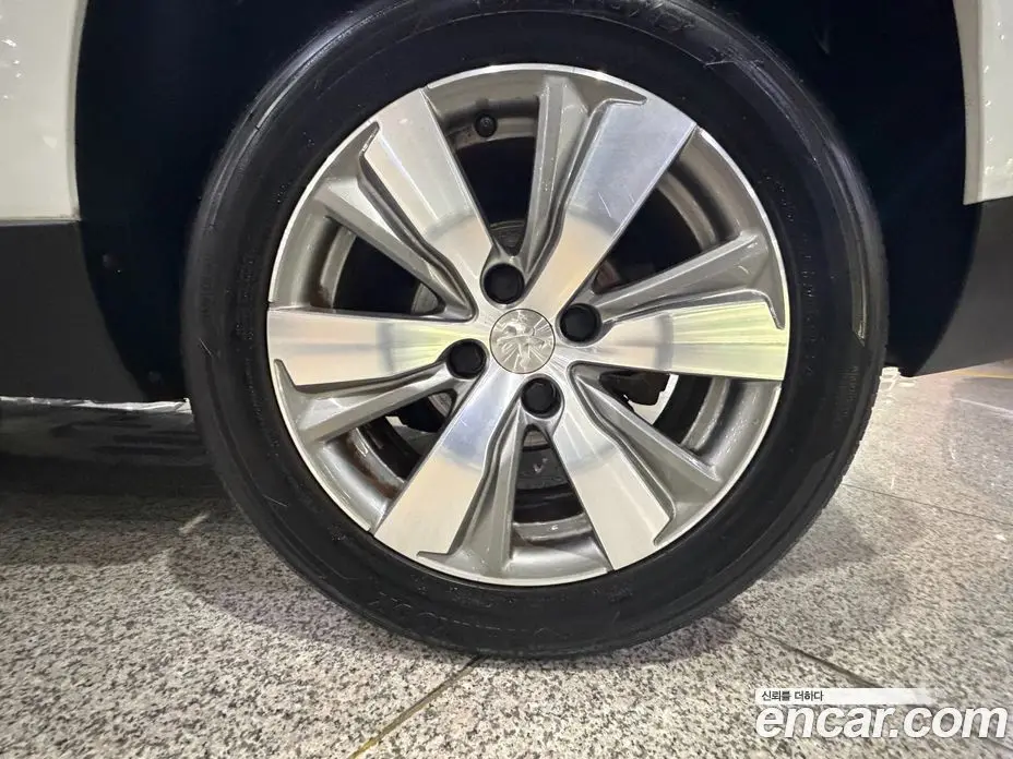 Peugeot 2008 2017 1.6 автомат (гидро), фото 20 Peugeot 2008 2017 1.6 автомат (гидро), фото 20