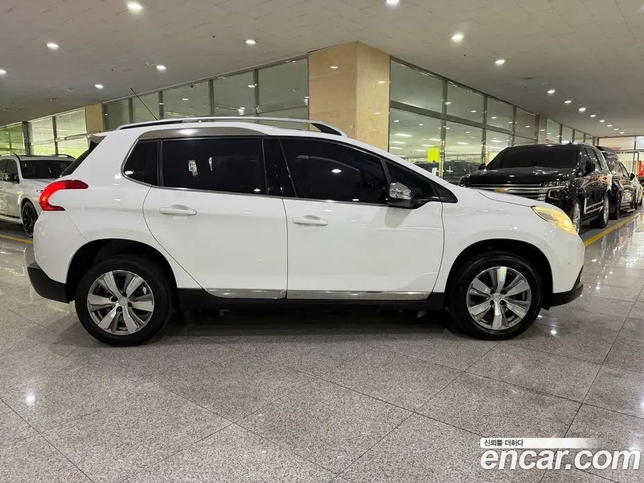 Peugeot 2008 2017 1.6 автомат (гидро), фото 5 Peugeot 2008 2017 1.6 автомат (гидро), фото 5