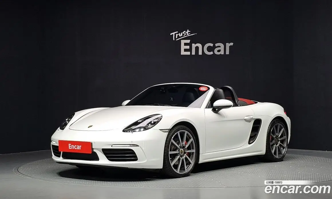Porsche 718 2017 2.0 автомат (гидро), фото 1 Porsche 718 2017 2.0 автомат (гидро), фото 1