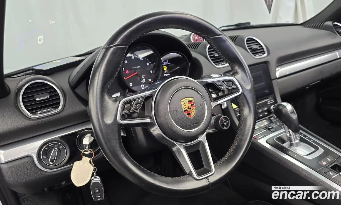 Porsche 718 2017 2.0 автомат (гидро), фото 12 Porsche 718 2017 2.0 автомат (гидро), фото 12