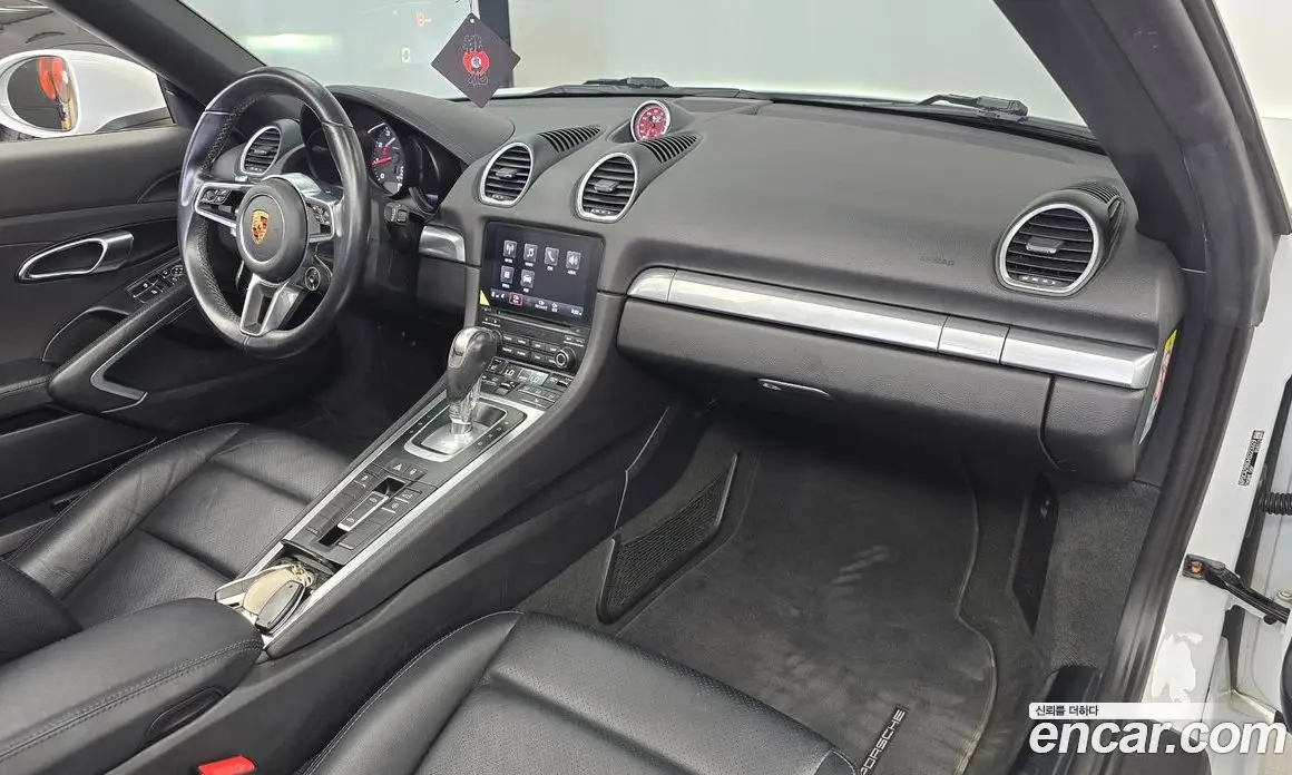Porsche 718 2017 2.0 автомат (гидро), фото 7 Porsche 718 2017 2.0 автомат (гидро), фото 7
