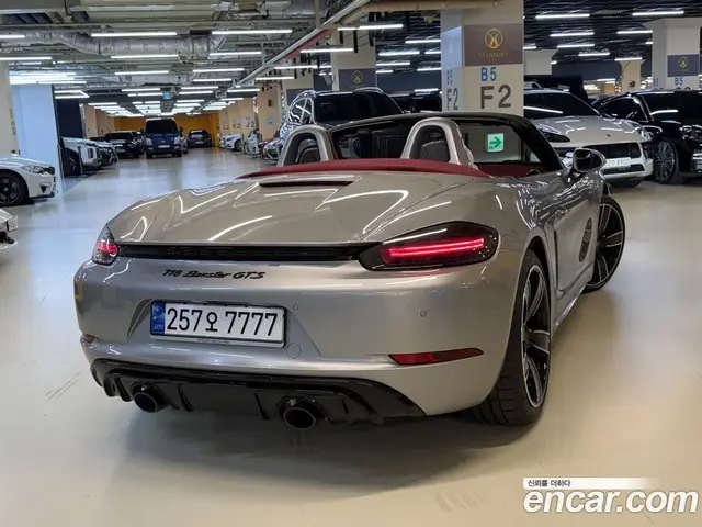 Porsche 718 2023 4.0 автомат (гидро), миниатюра 3
