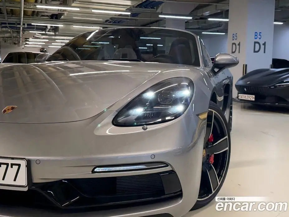 Porsche 718 2023 4.0 автомат (гидро), фото 5