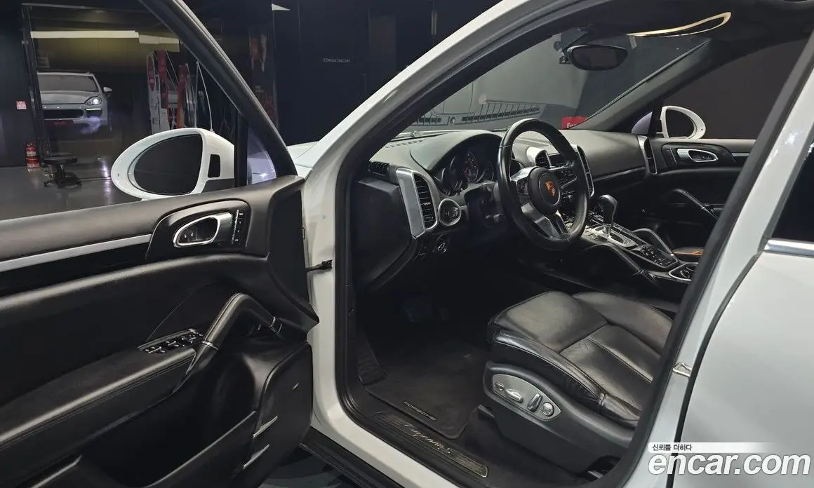 Porsche Cayenne 2015 3.6 автомат (гидро), фото 10 Porsche Cayenne 2015 3.6 автомат (гидро), фото 10