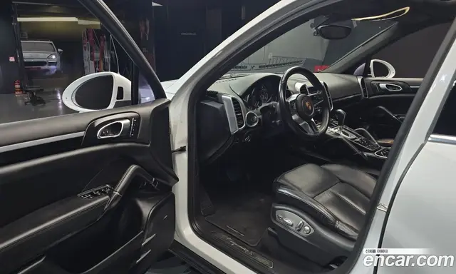 Porsche Cayenne 2015 3.6 автомат (гидро), миниатюра 10 Porsche Cayenne 2015 3.6 автомат (гидро), миниатюра 10