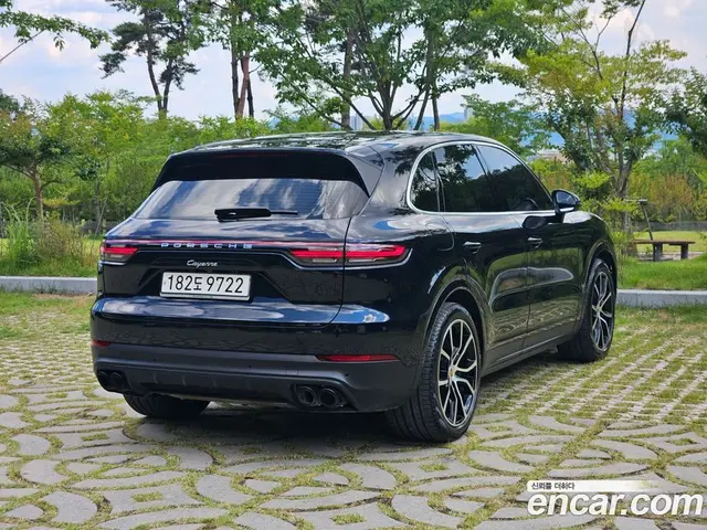 Porsche Cayenne 2020 3.0 автомат (гидро), миниатюра 2