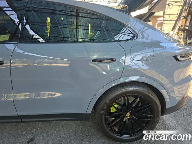 Porsche Cayenne 2024 3.0 автомат (гидро), миниатюра 6