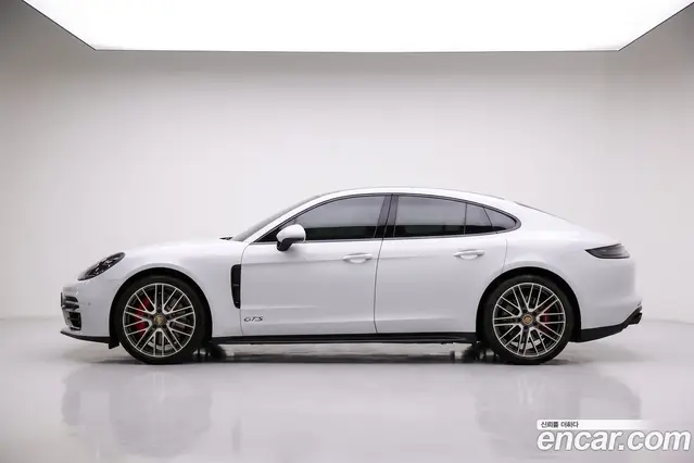 Porsche Panamera, 2022, 61 600 км